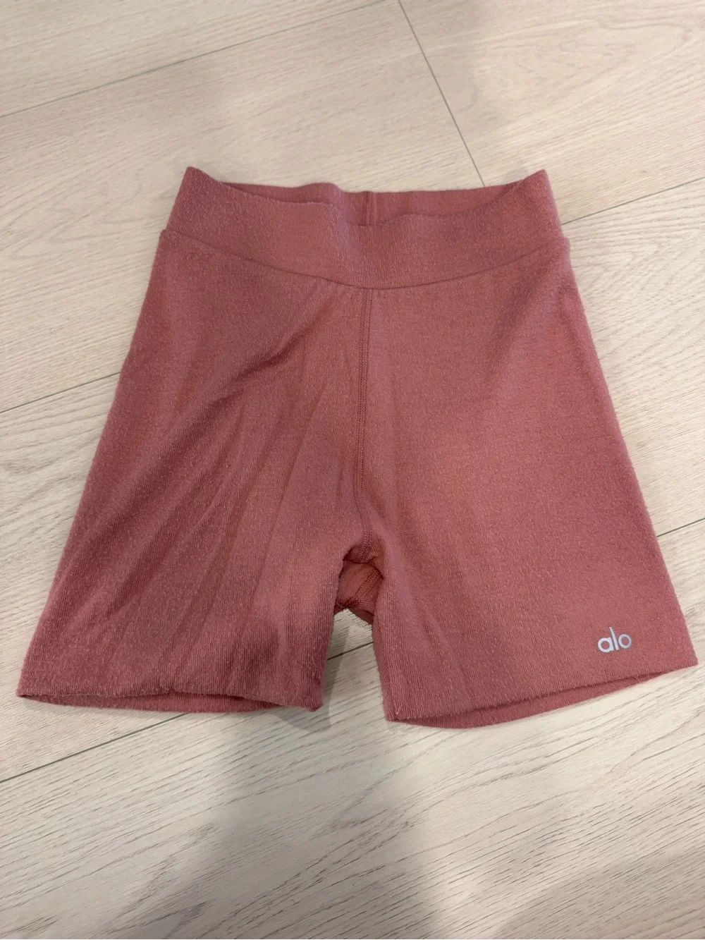 ALO Yoga Ribbed High-Rise Bike Shorts — Rust | XS
